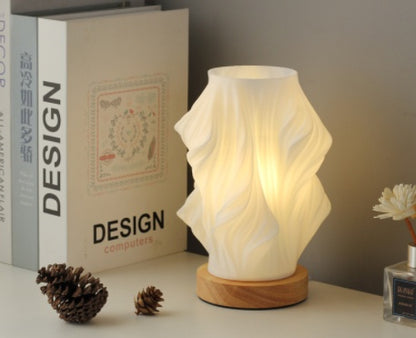 Elegance in Love – Romantic Desk Lamp for a Dreamy Ambiance